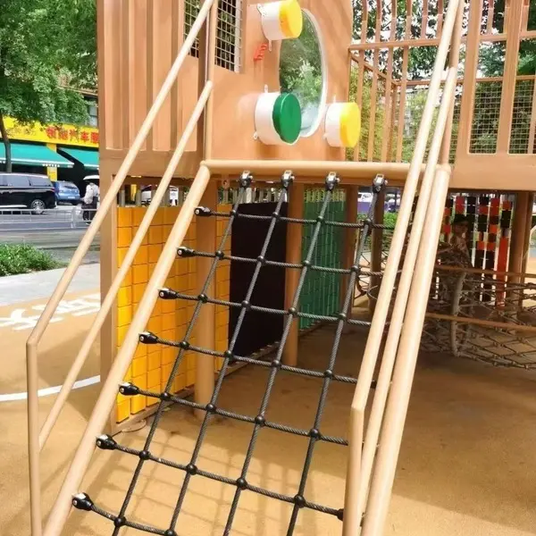 custom treehouse playground equipment