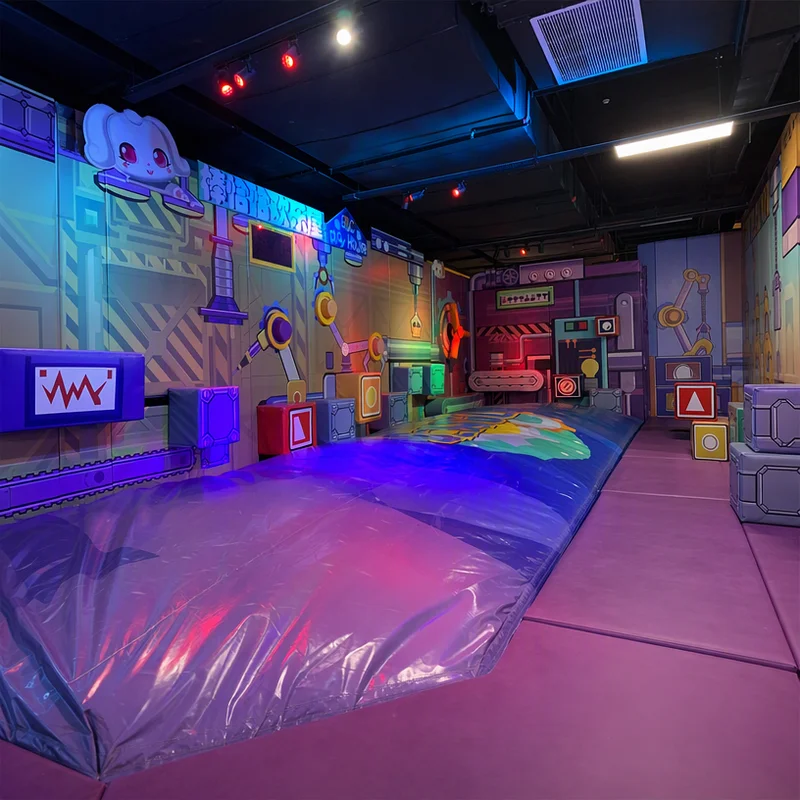 futuristic indoor playground3